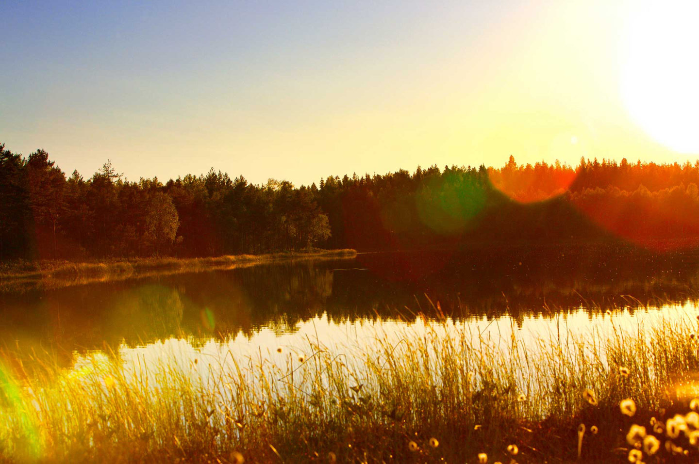 skapa intressanta bilder Bilder solnedgång över en svensk sjö